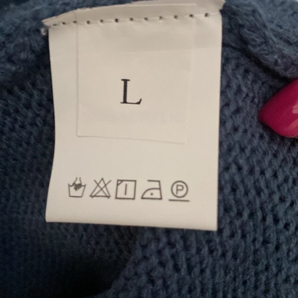 Blue Long Cardigan Sweater w Fair Isle Print in White & Cream on Sleeves L NWOT - Picture 6 of 9